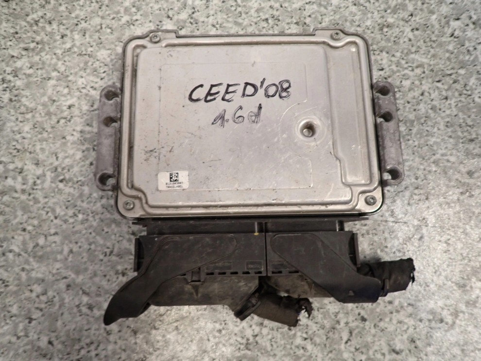 KIA CEED 1.6 CRDI 06-11 KOMPUTER SILNIKA 39103-2A760 3/3
