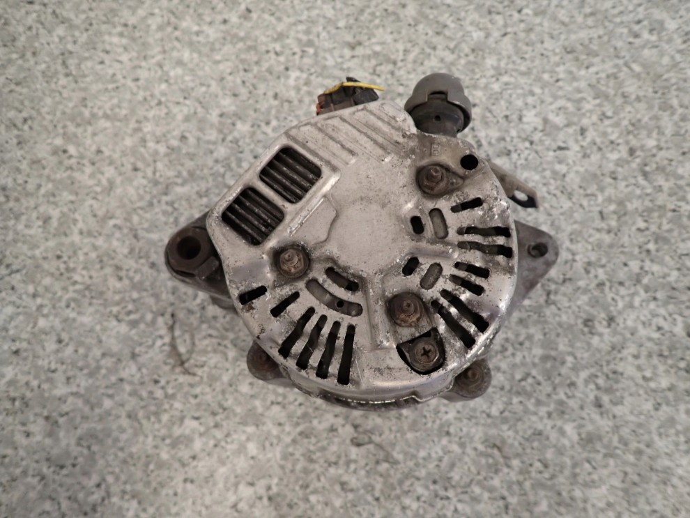 TOYOTA YARIS 99-05 1.3i JAPONIA ALTERNATOR 3/6