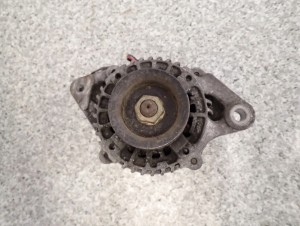 TOYOTA YARIS 99-05 1.3i JAPONIA ALTERNATOR 6/6 MINIATURA