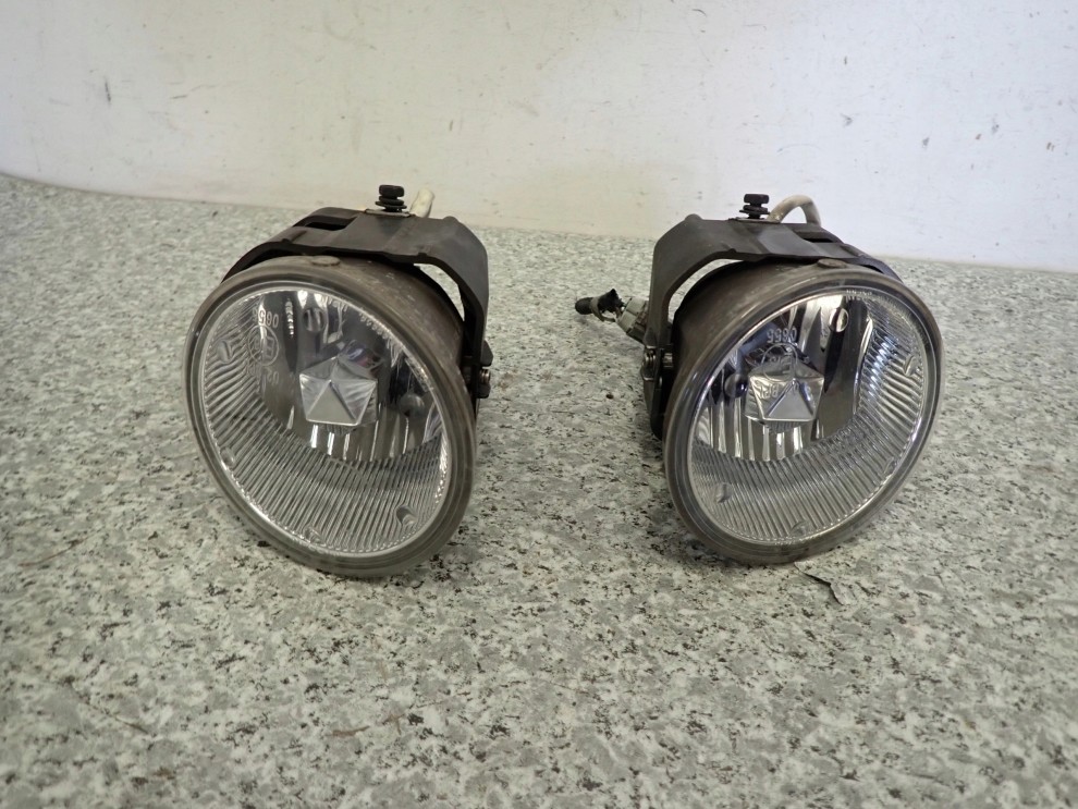 NISSAN XTRAIL T30 01-07 HALOGEN PRZEDNI LEWY LUB PRAWY 3/5