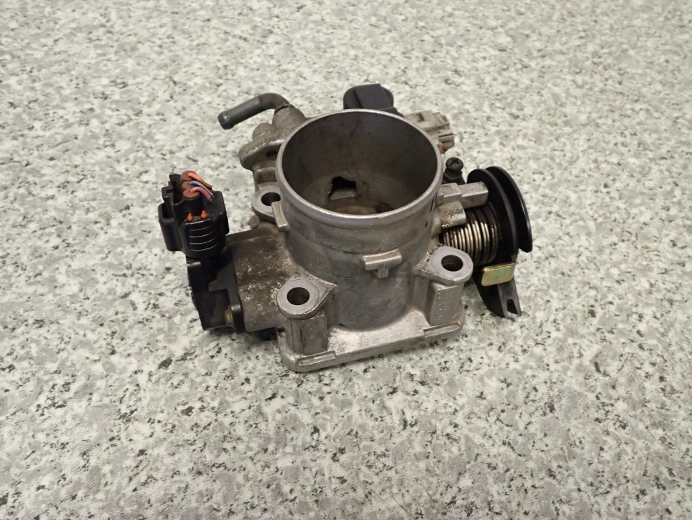 SUZUKI LIANA 1.3 01-07 PRZEPUSTNICA POWIETRZA 3/7