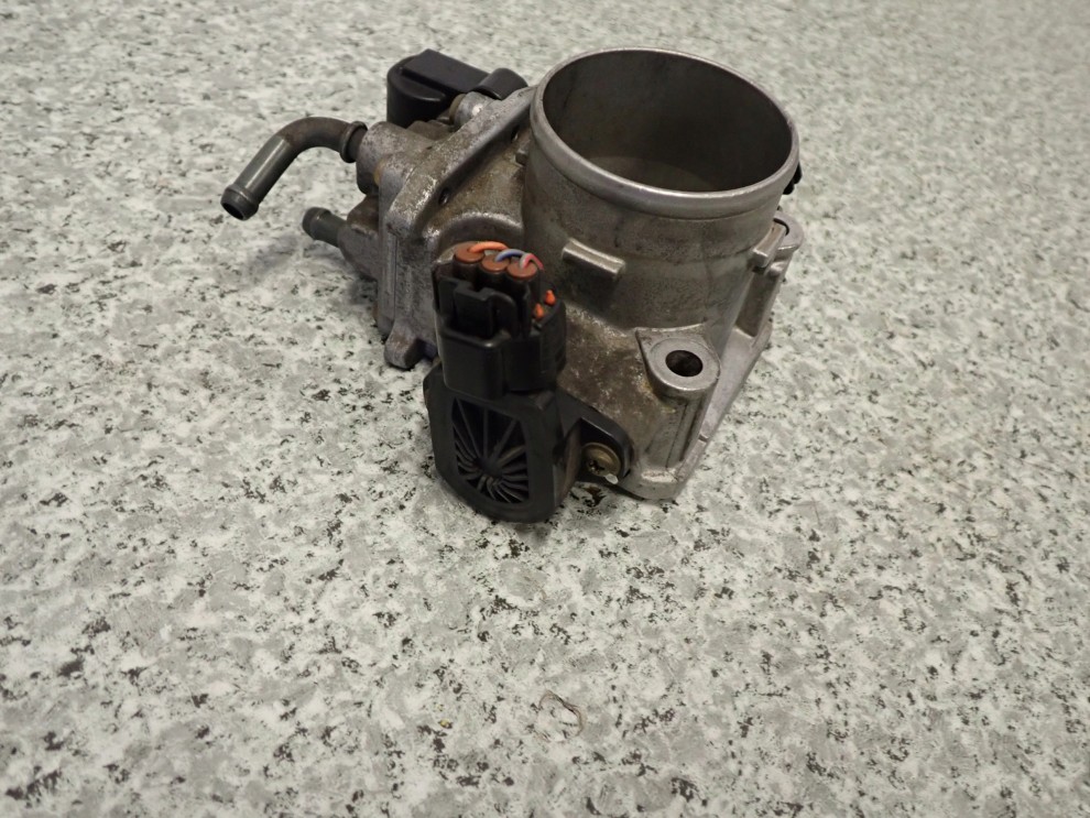 SUZUKI LIANA 1.3 01-07 PRZEPUSTNICA POWIETRZA 7/7