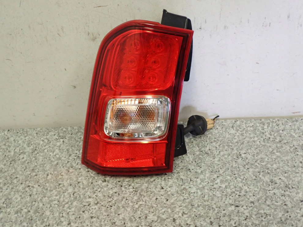 SUZUKI IGNIS III 2021 LAMPA TYLNA LEWA W BŁOTNIK LED 2/8