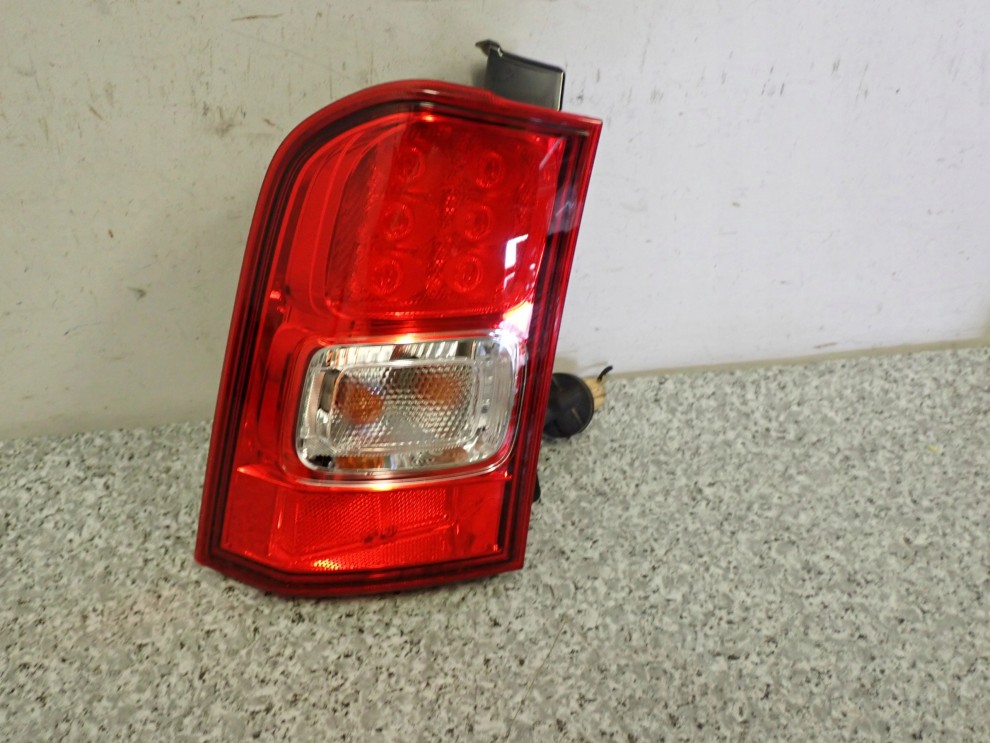 SUZUKI IGNIS III 2021 LAMPA TYLNA LEWA W BŁOTNIK LED 3/8