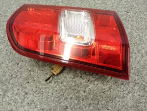 SUZUKI IGNIS III 2021 LAMPA TYLNA LEWA W BŁOTNIK LED 6/8 MINIATURA