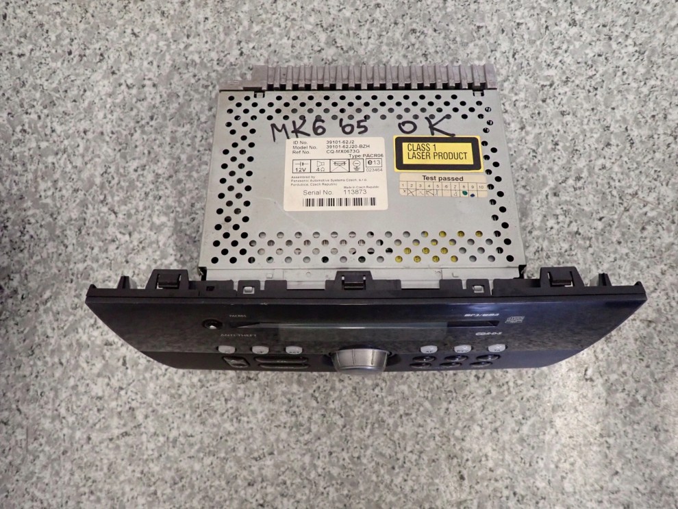 SUZUKI SWIFT 05-09 RADIO MP3 2/5