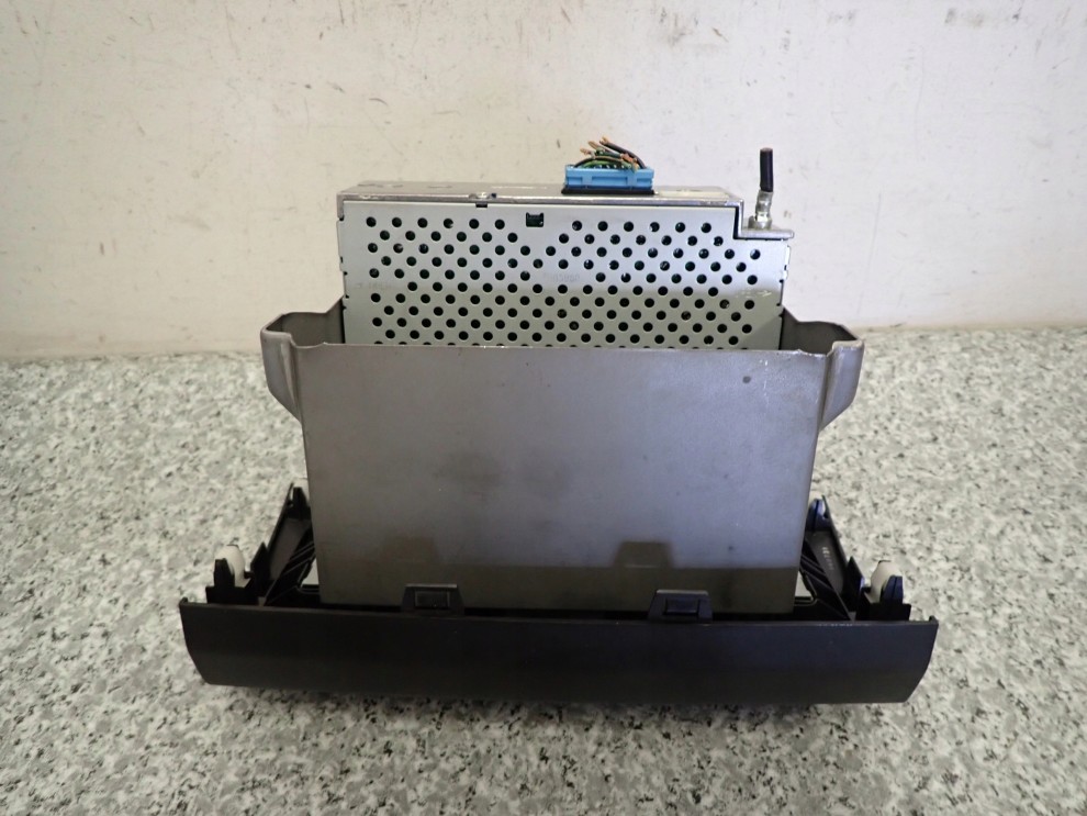 SUZUKI SWIFT 05-09 RADIO MP3 5/5