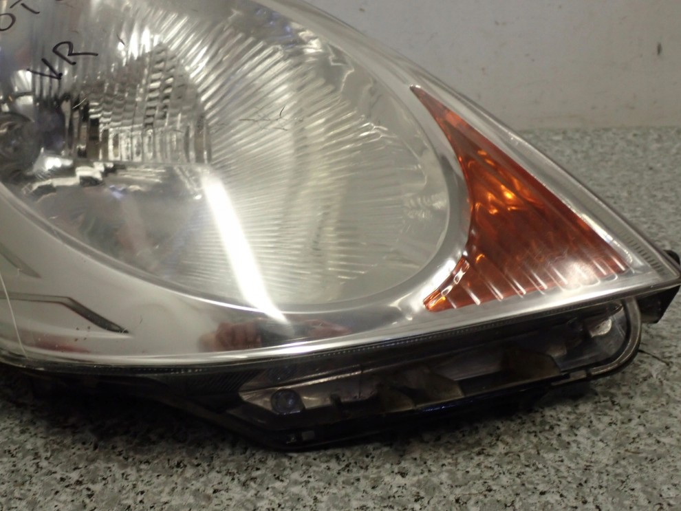 NISSAN NOTE E11 06- LAMPA PRZEDNIA PRAWA REFLEKTOR 4/12