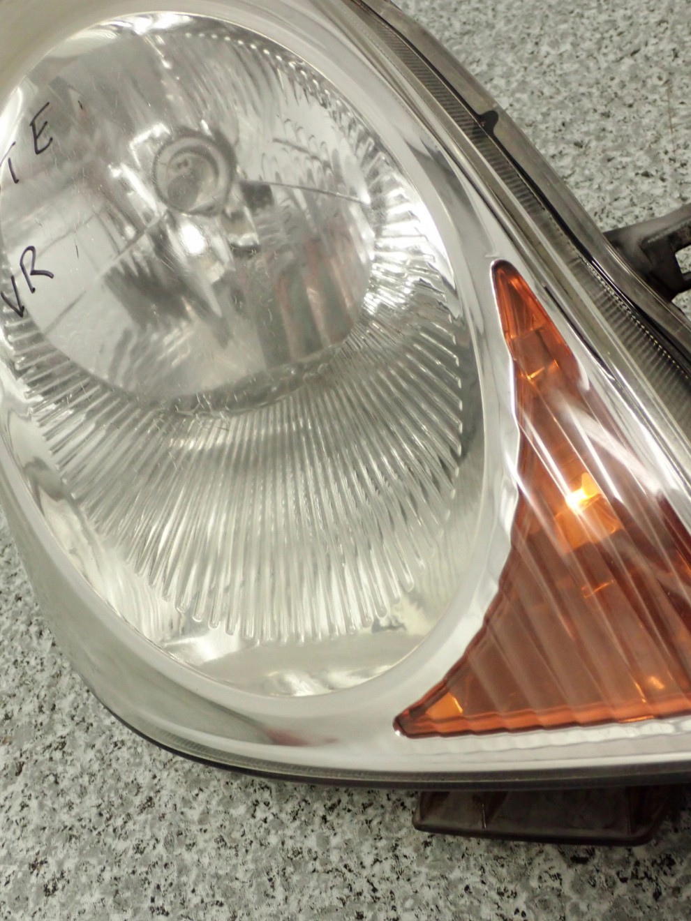 NISSAN NOTE E11 06- LAMPA PRZEDNIA PRAWA REFLEKTOR 5/12