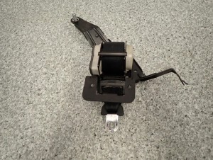 MAZDA5 MAZDA 5 05- PAS BEZPIECZEŃSTWA TYLNY ŚRODKOWY 2/3 MINIATURA