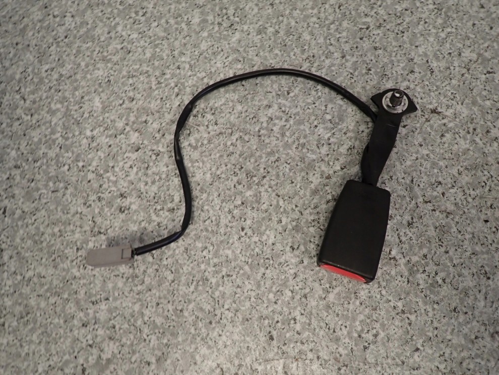 MAZDA5 MAZDA 5 05- ZAPINKA PASA PRZEDNIEGO PRAWEGO 3/3