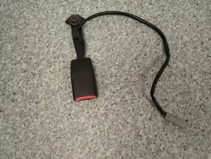 MAZDA5 MAZDA 5 05- ZAPINKA PASA PRZEDNIEGO PRAWEGO 2/3 MINIATURA