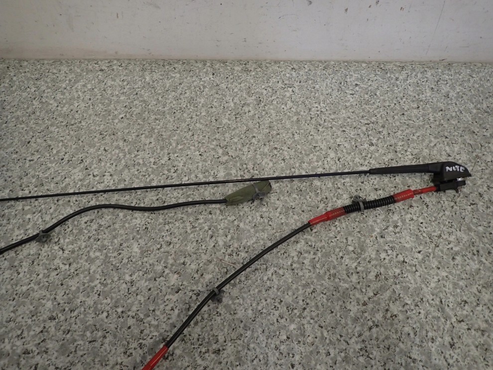 NISSAN NOTE 06- E11 ANTENA DACHOWA PODSTAWA BAT 3/4