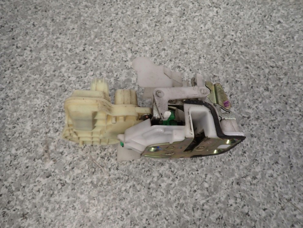 HONDA JAZZ II 02- ZAMEK DRZWI TYLNYCH PRAWYCH 2/5