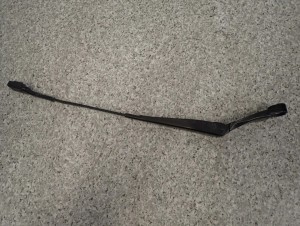 NISSAN PULSAR 14-18 RAMIE WYCIERACZKI PRZEDNIE LEWE 2/4 MINIATURA