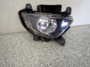 HYUNDAI i30 09-11 HALOGEN PRZEDNI PRAWY Z MOCOWANIEM RAMKA EUROPA