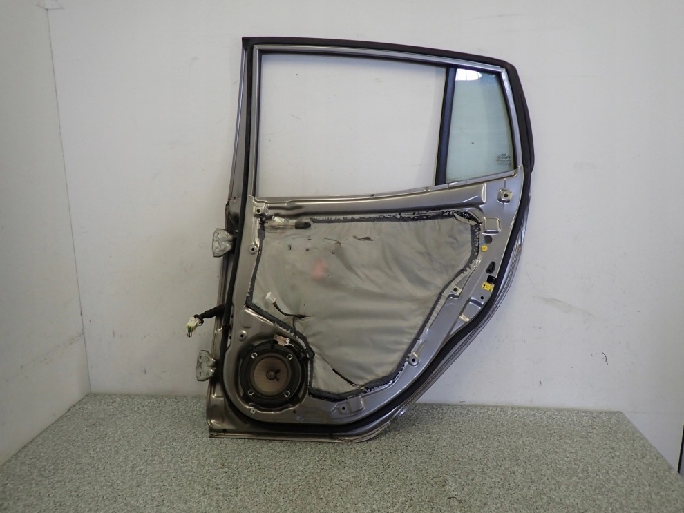 KIA PICANTO 05-10 DRZWI TYLNE PRAWE 10/12