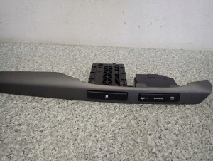 TOYOTA AVENSIS T25 LISTWA DESKI ROZDZIELCZEJ 10/10 MINIATURA