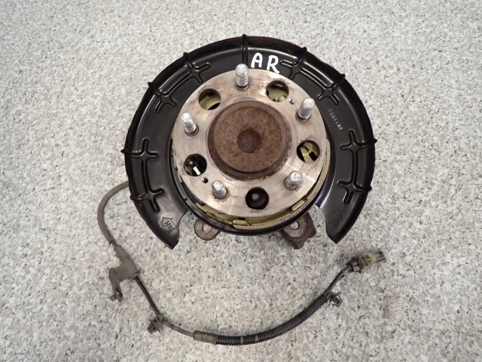 KIA CEED 06-11 ZWROTNICA TYLNA PRAWA TARCZA KOTWICZNA 1/8