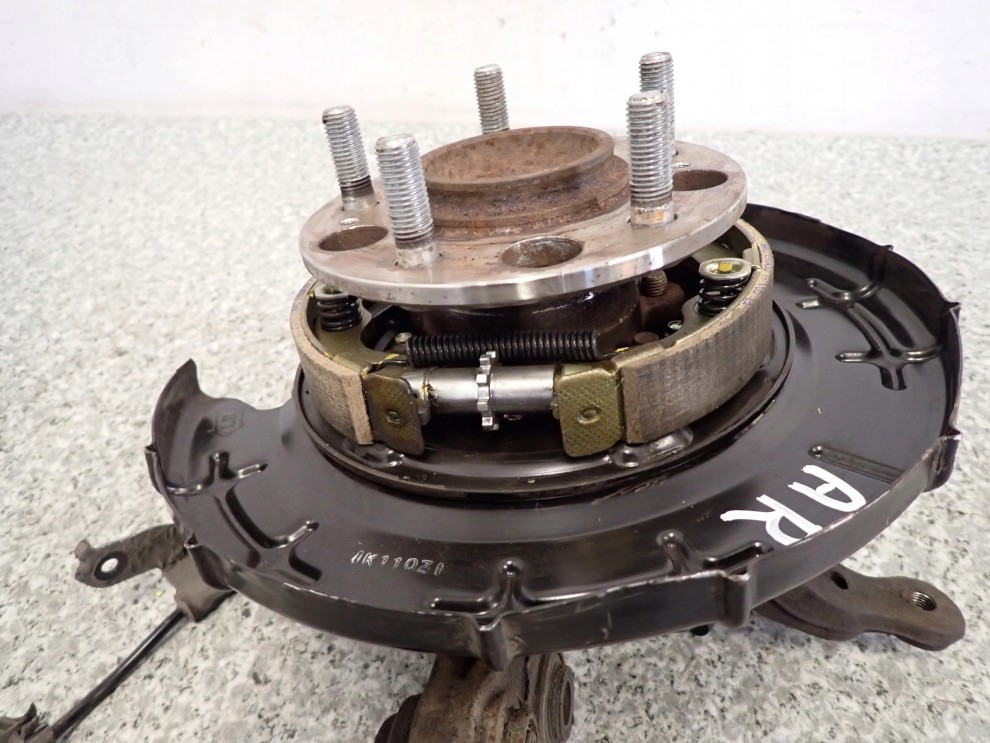 KIA CEED 06-11 ZWROTNICA TYLNA PRAWA TARCZA KOTWICZNA 4/8
