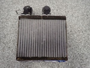 NISSAN MICRA K11 92-98 NAGRZEWNICA RADIATOR 2/3 MINIATURA