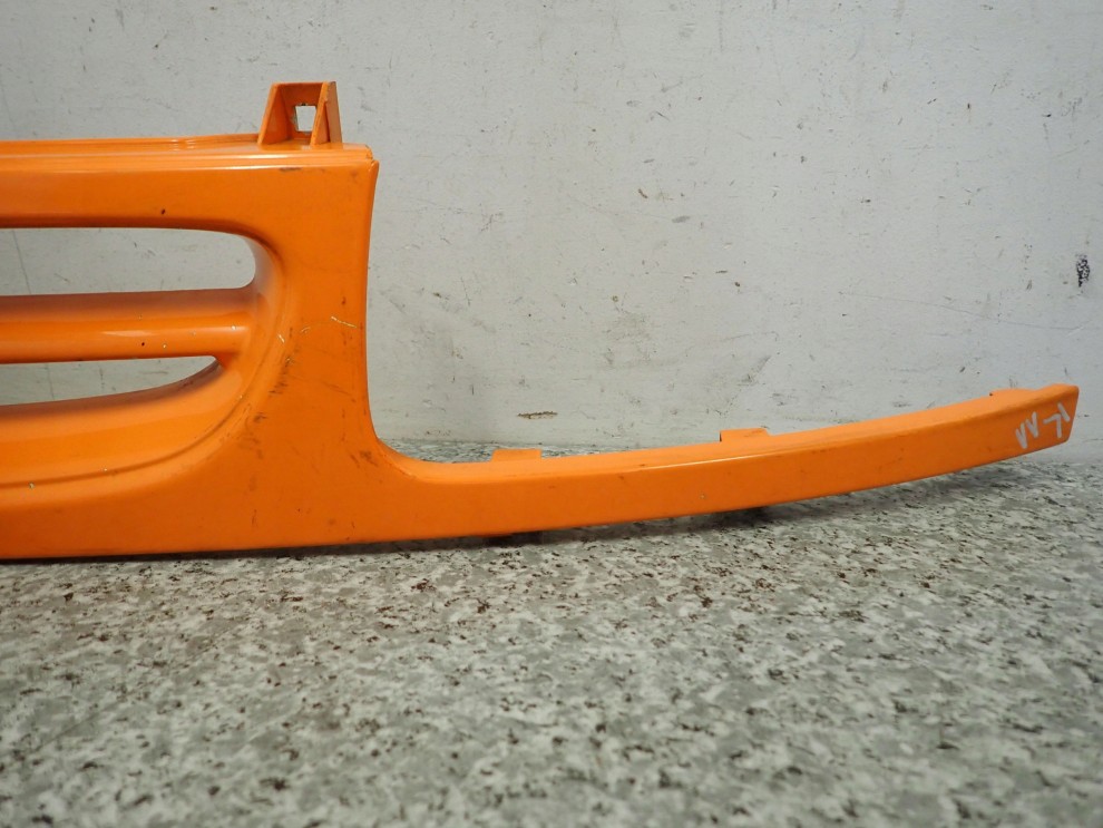 NISSAN MICRA K11 1996-1998 ATRAPA KRATKA GRILL WLOTU 10/11