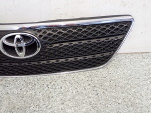 TOYOTA COROLLA E12 HATCHBACK 02-04 ATRAPA GRILL 3/7 MINIATURA