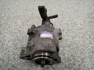TOYOTA RAV4 RAV 4 II 01-05 2.0 D4D POMPA VACUM