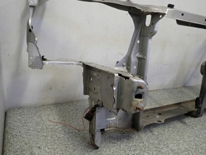 TOYOTA COROLLA E12 HB 02-04 PAS PRZEDNI WZMOCNIENIE 5/10 MINIATURA