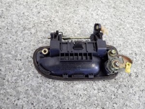 HYUNDAI ACCENT 00-05 5d KLAMKA PRZEDNIA PRAWA 4/4 MINIATURA
