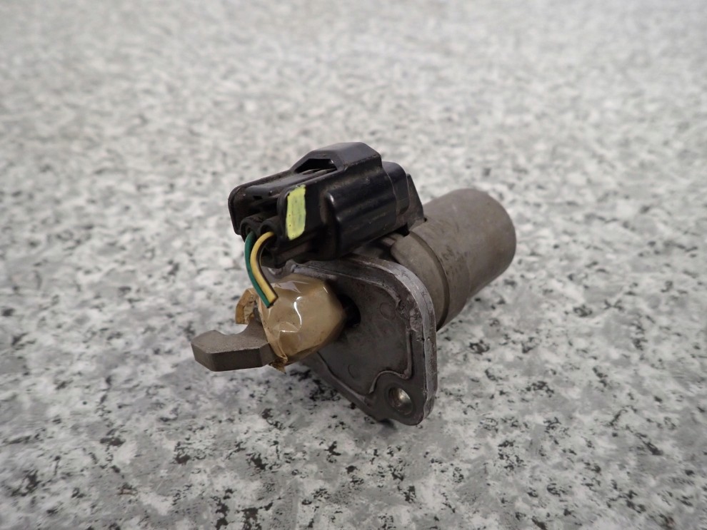 HONDA CIVIC VIII 06-11 UFO 2.2 CTDI CZUJNIK BLOKADA DŹWIGNIA WSTECZNEGO 2/4