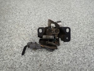 HONDA FR-V FRV 04- ZAMEK MASKI 4/4 MINIATURA