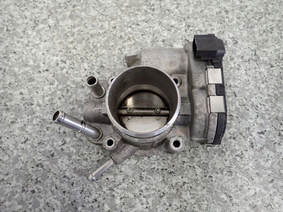 HYUNDAI IX20 1.4i 09- PRZEPUSTNICA 35100-2B150 3/6