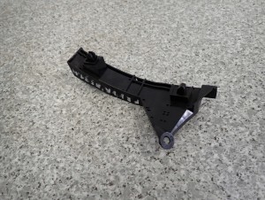 HONDA FR-V ŚLIZG ZDERZAKA PRZEDNI PRAWY 2/4 MINIATURA