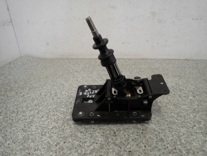 SUBARU FORESTER III SH 2.0D 09- DŹWIGNIA ZMIANY BIEGÓW 4/5 MINIATURA