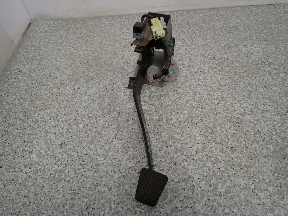 HYUNDAI SONATA V 05-09 PEDAŁ SPRZĘGŁA 3/7