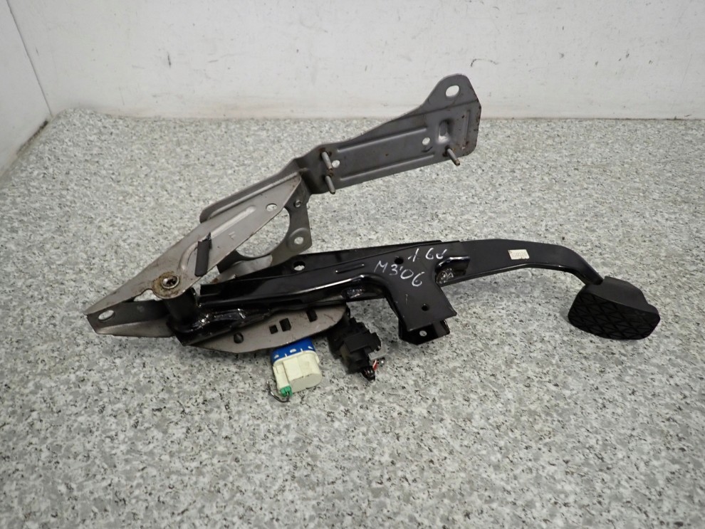 MAZDA3 MAZDA 3 03- BK PEDAŁ HAMULCA 1/7