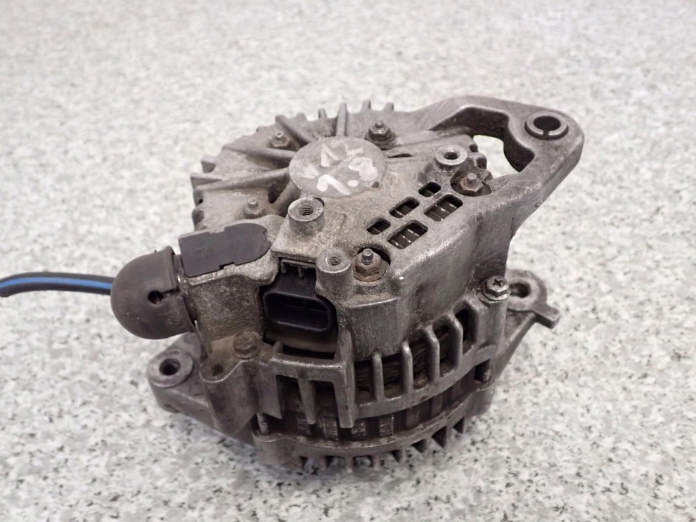 NISSAN PRIMERA P12 02-07 1.8 BENZ ALTERNATOR 5/8