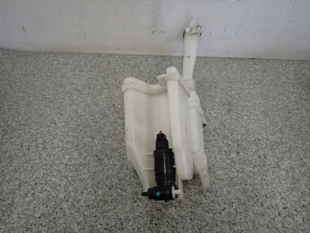 NISSAN PULSAR 1.5 DCI 14-18 ZBIORNICZEK PŁYNU DO SPRYSKIWACZY 3/7