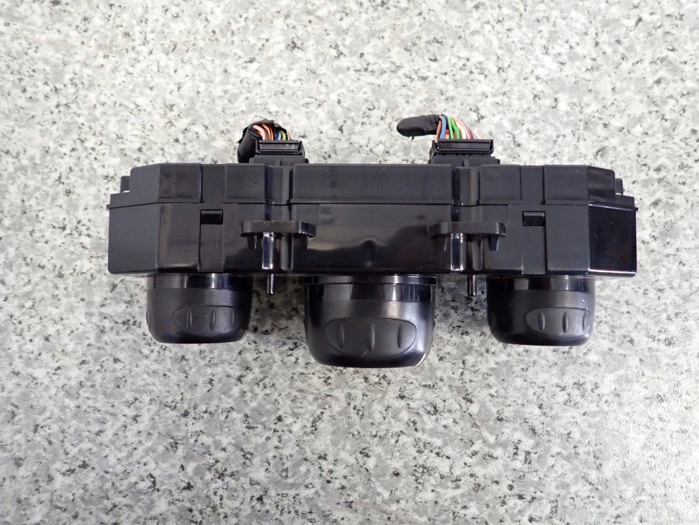 KIA SPORTAGE II LIFT 08-10 PANEL STEROWANIA NAWIEWU KLIMATYZACJI 3/7