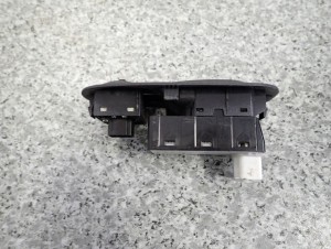 HYUNDAI ACCENT 00-05 PANEL SZYB PRZEDNI LEWY 4/6 MINIATURA