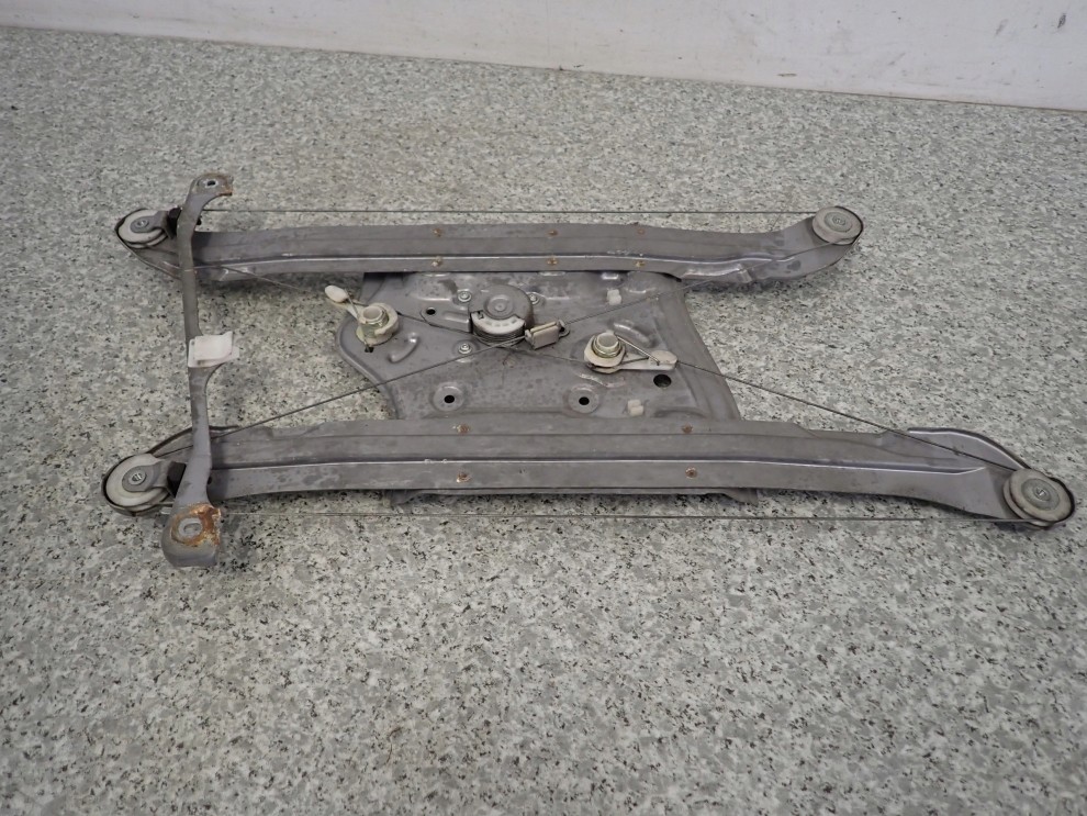 MITSUBISHI GRANDIS 03-11 PODNOŚNIK SZYBY PRZEDNI LEWY 2/3