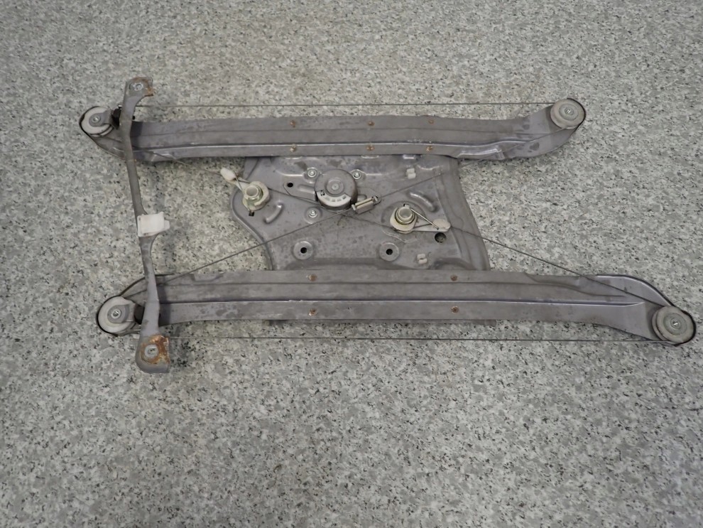 MITSUBISHI GRANDIS 03-11 PODNOŚNIK SZYBY PRZEDNI LEWY 3/3
