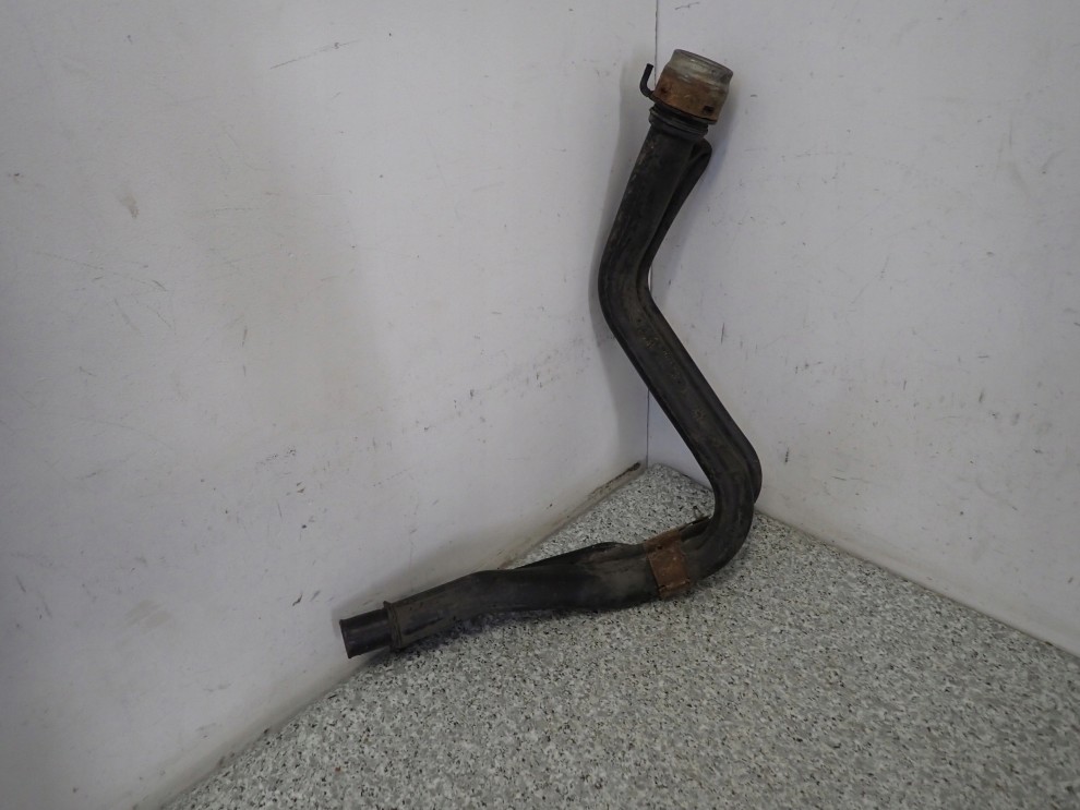 TOYOTA YARIS FR 99-05 RURA WLEWU PALIWA PLASTIKOWA 4/5