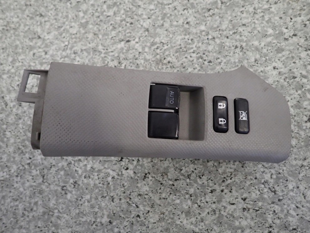 TOYOTA YARIS II 06- PANEL SZYB PRZEDNI LEWY 1/5