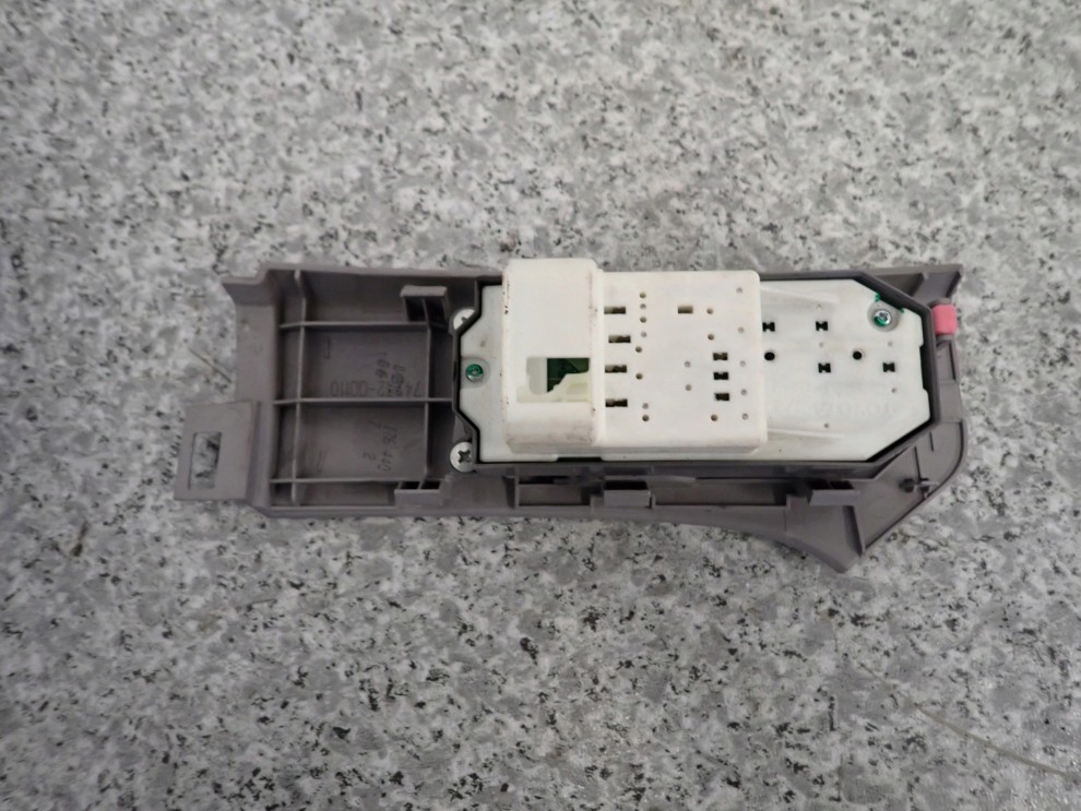 TOYOTA YARIS II 06- PANEL SZYB PRZEDNI LEWY 5/5