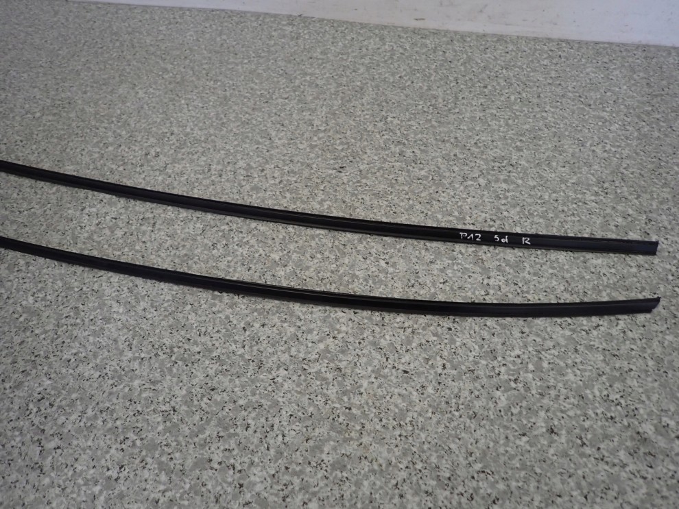 NISSAN PRIMERA P12 03- 5D LISTWA DACHOWA LEWA LUB PRAWA 2/6
