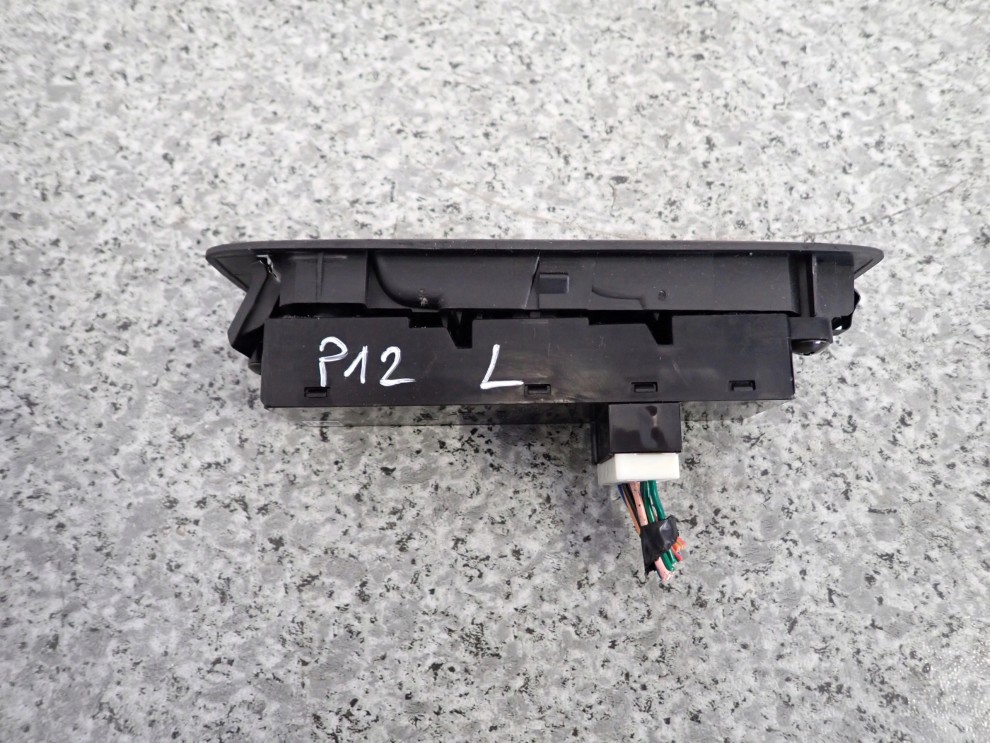 NISSAN PRIMERA P12 03- PANEL SZYB PRZEDNI LEWY 3/5