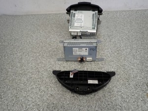 NISSAN PRIMERA P12 03- RADIO PANEL WYŚWIETLACZ 9/9 MINIATURA