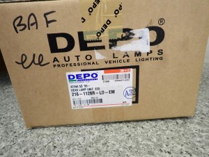 MAZDA 323 BA F 94-98 LAMPA PRZEDNIA PRAWA REFLEKTOR 8/8 MINIATURA